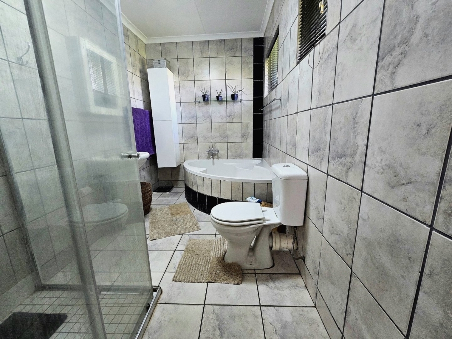 Commercial Property for Sale in Rooikopeiland Northern Cape